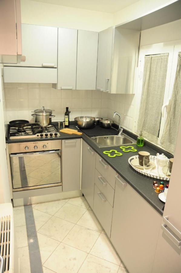 Trevi 86 Apartment Rome Bagian luar foto